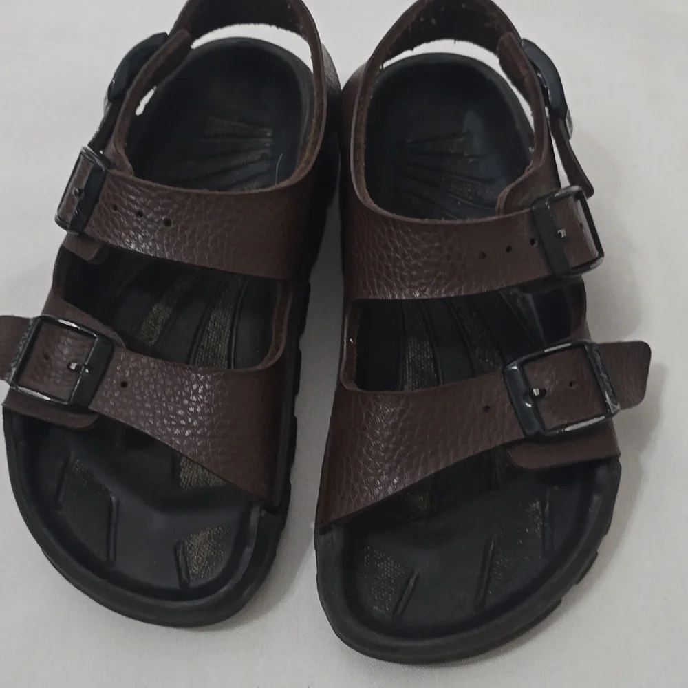Brown Boys (Unisex)‎ Sandals Size 30 (12 US)